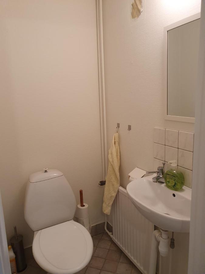 50 M Till Bad I Centrala Skaerhamn Kültér fotó